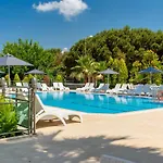 Qualia Hotel