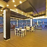 Mara Palace Hotel