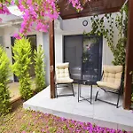 Mykonut Boutique Suites
