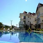 Palm Beach Apartments