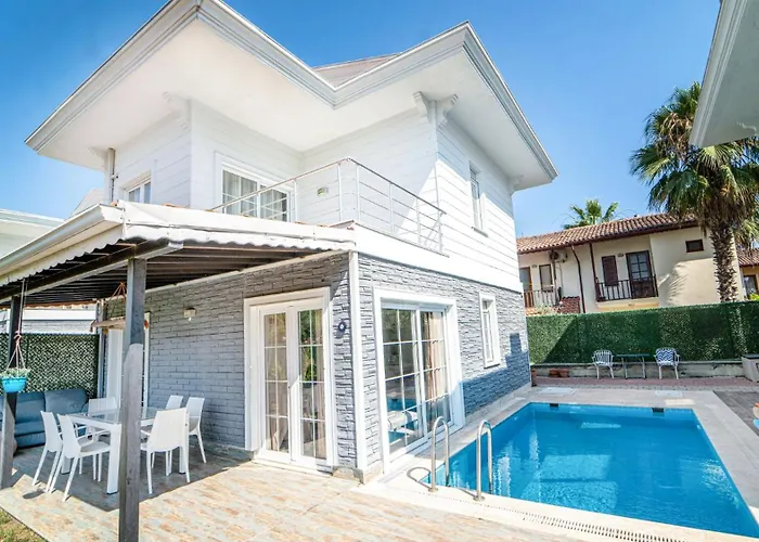 Villa W Private Pool Garden 5 Min To Beach