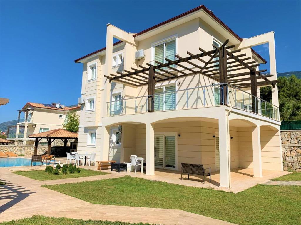 Lillyrose Villa