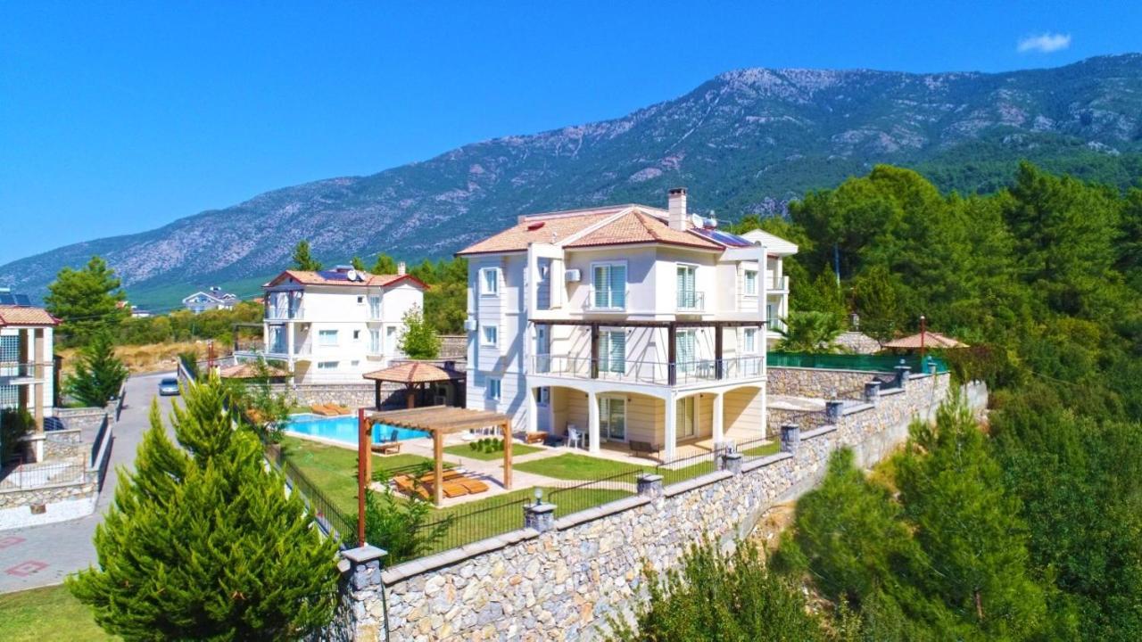 Villa Lillyrose *