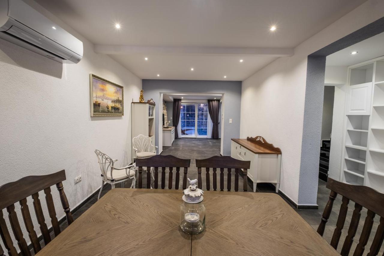 Luxury With Seaview At By Solo