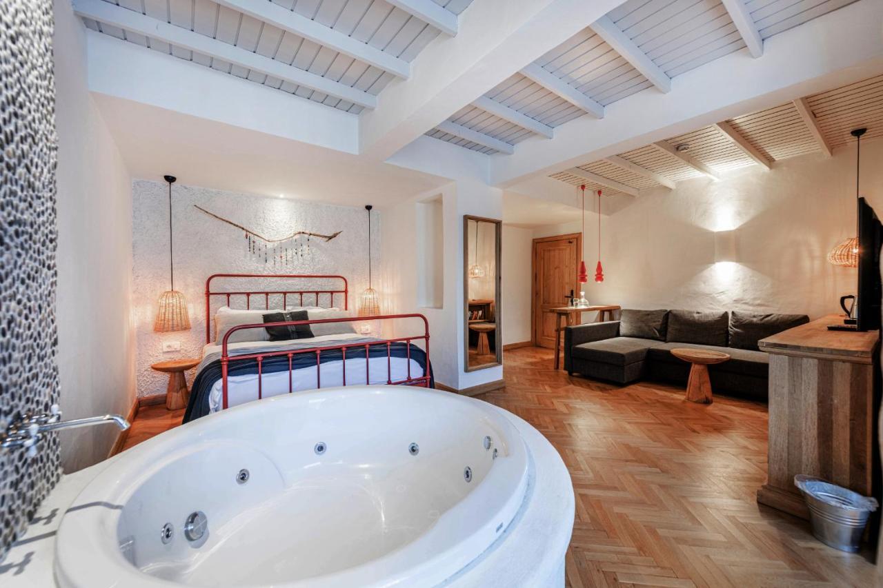 Yacht Boheme Hotel-boutique Class - Adults Only Hotel