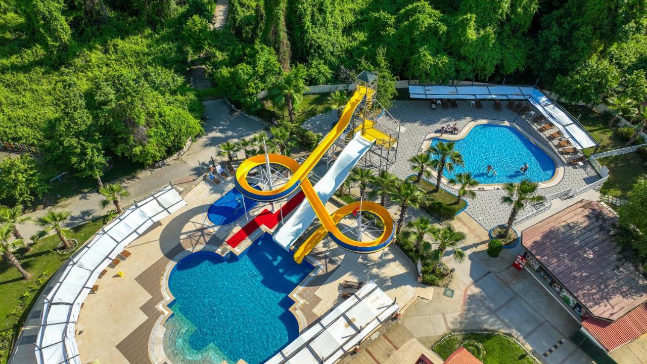 Lykia Botanika Fun & Club Otel 4*