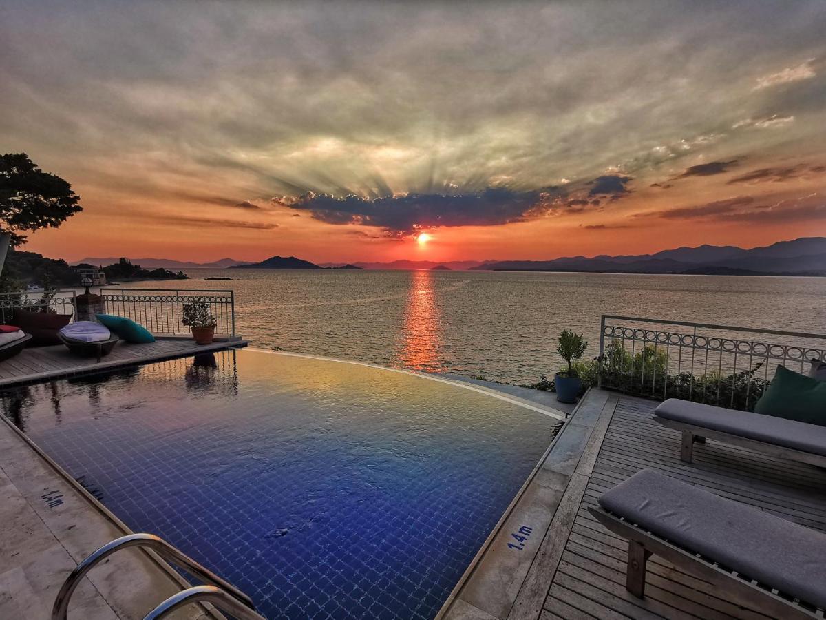Ece Sovalye Island Hotel