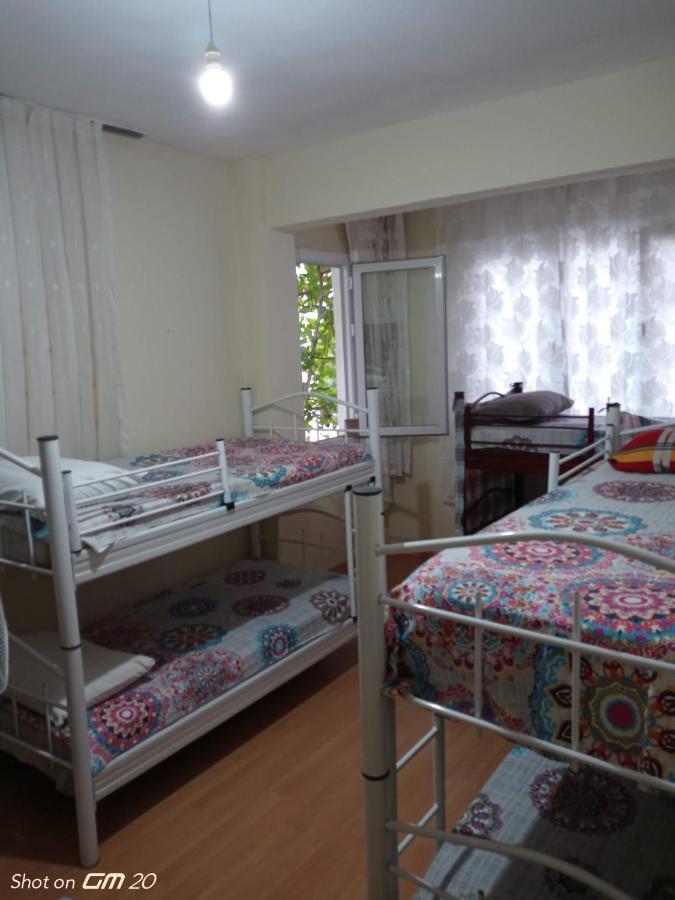 Hzd Hostel *