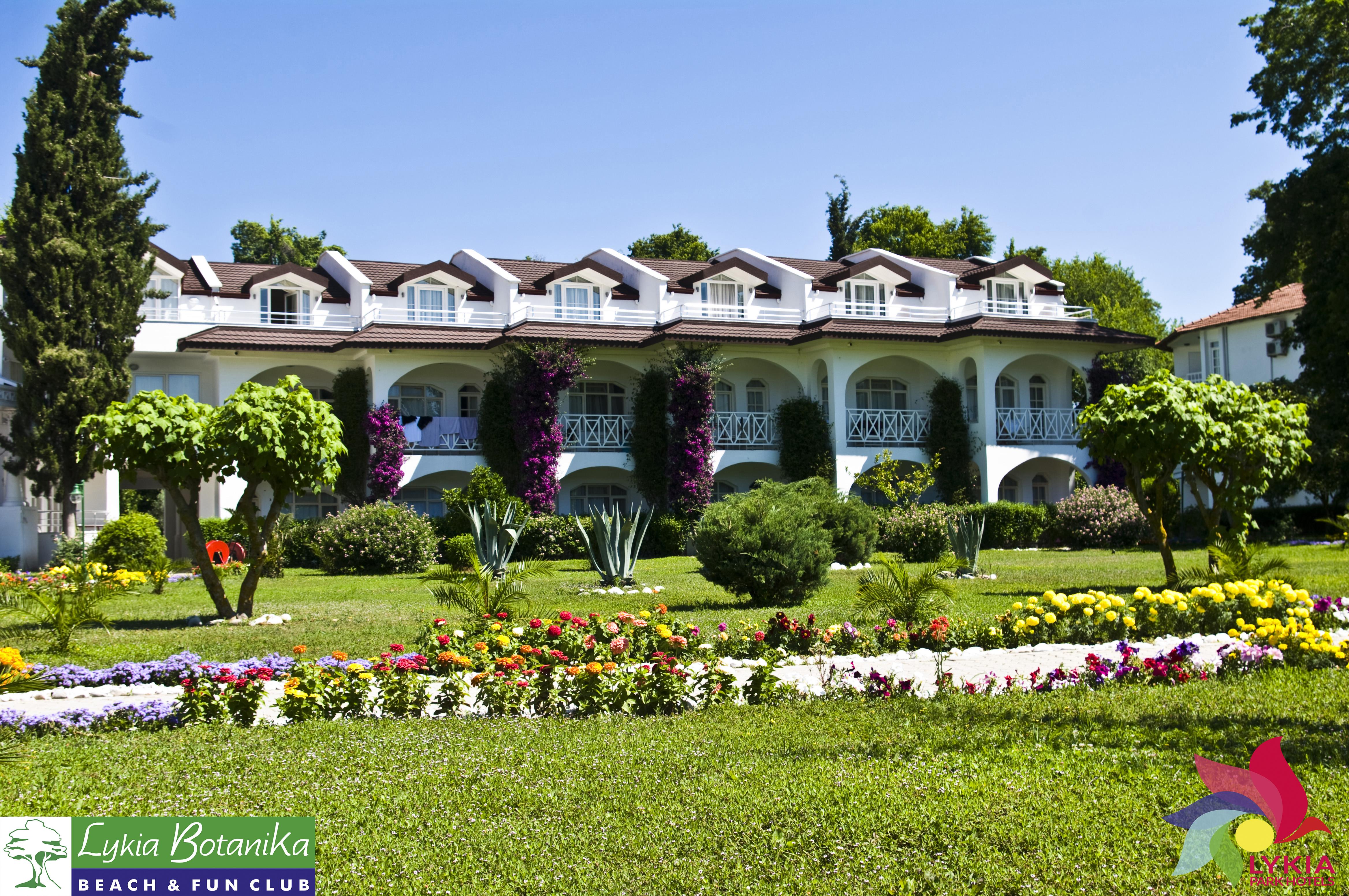Lykia Botanika Fun & Club Otel 4*