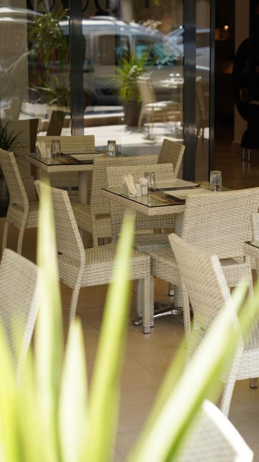 Alesta Seaside Hotel