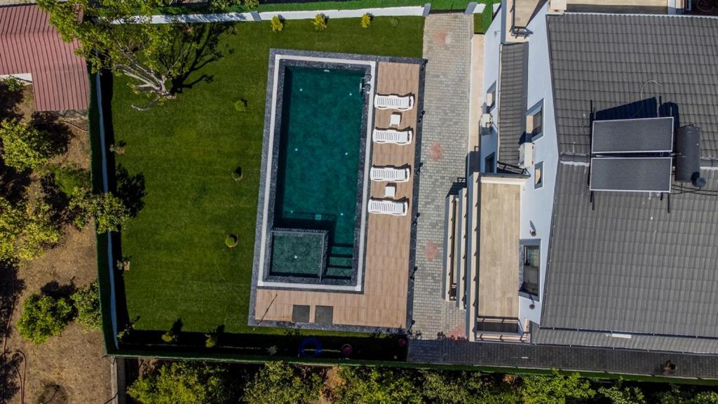 Havuzlu Sitede Luks Tatil Evi - Zeybek Apart 2 Apartment *