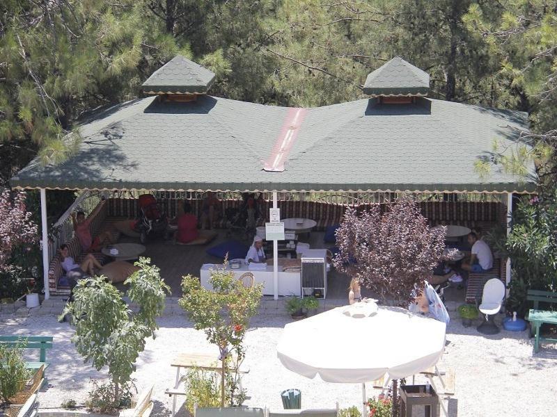 Nicholas Park Otel