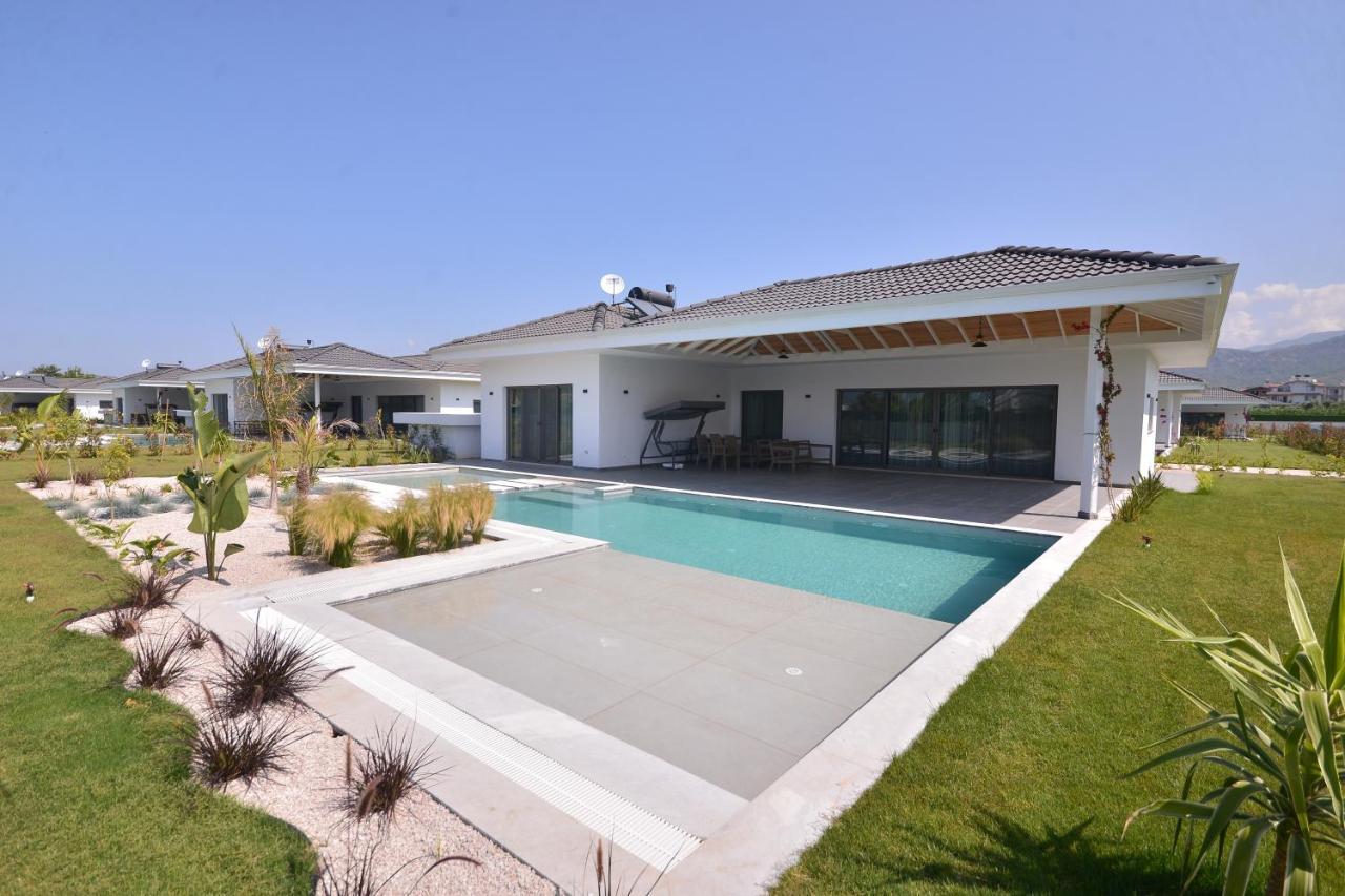 Ramos Villalari Villa *