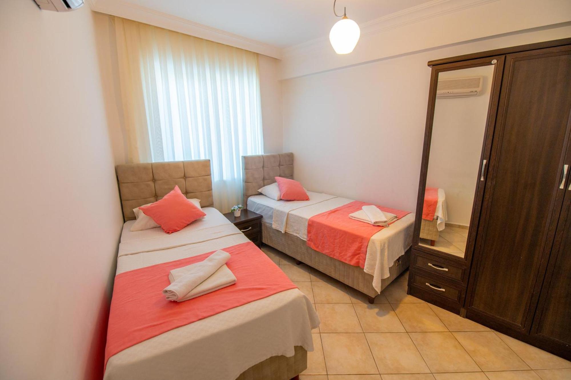 Aparthotel Sunset And 4*