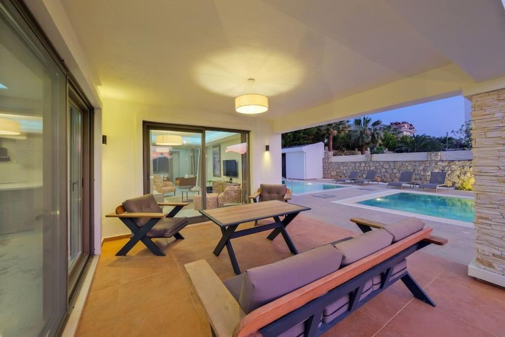 Milagro Villa *