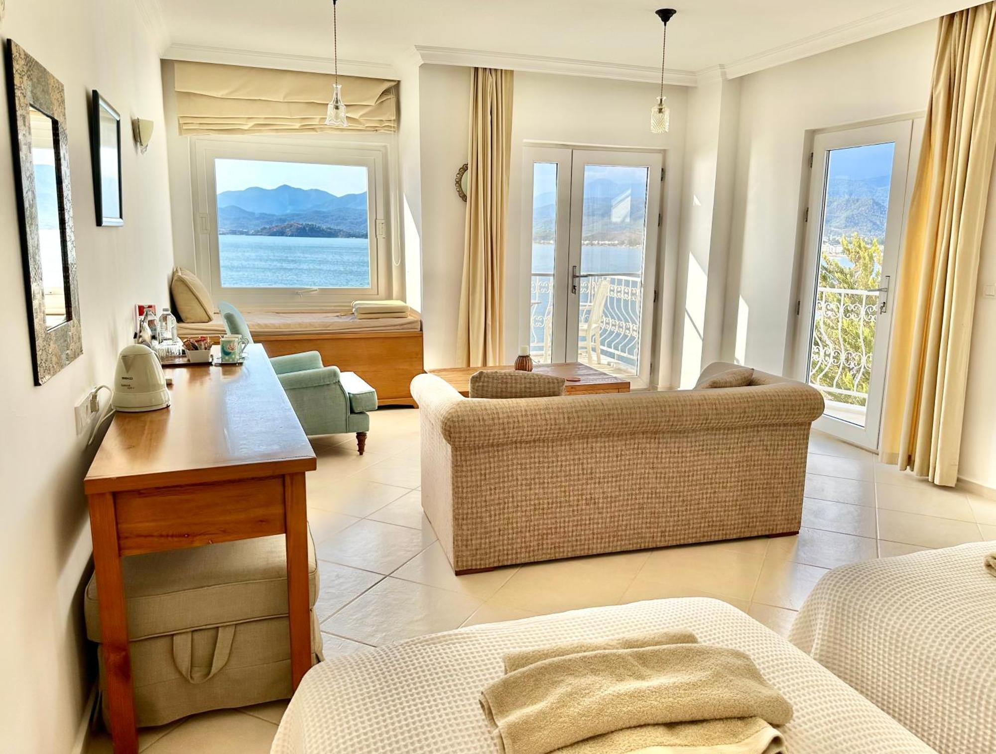 Ece Sovalye Island Hotel