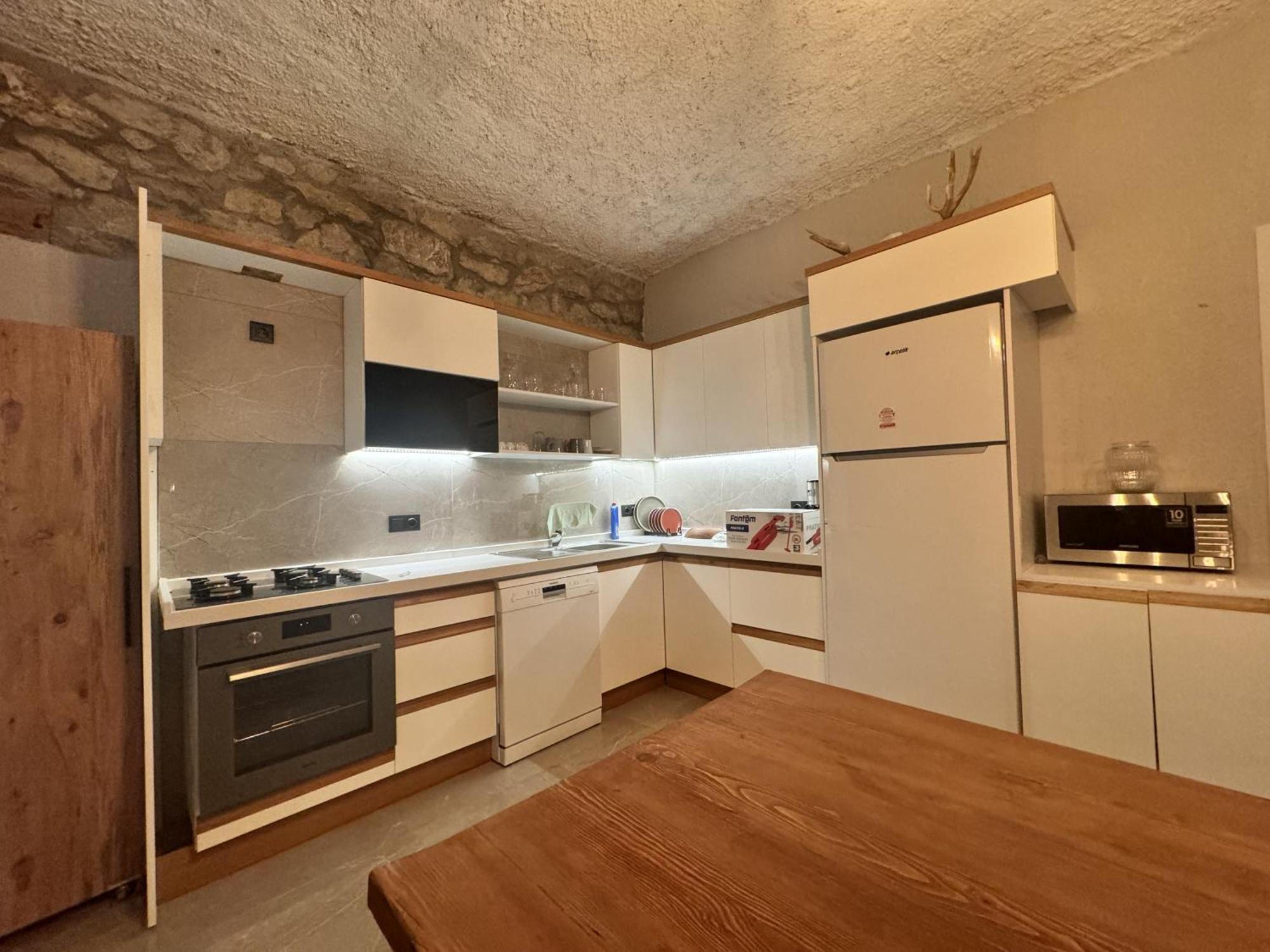 Belgravia Villa *