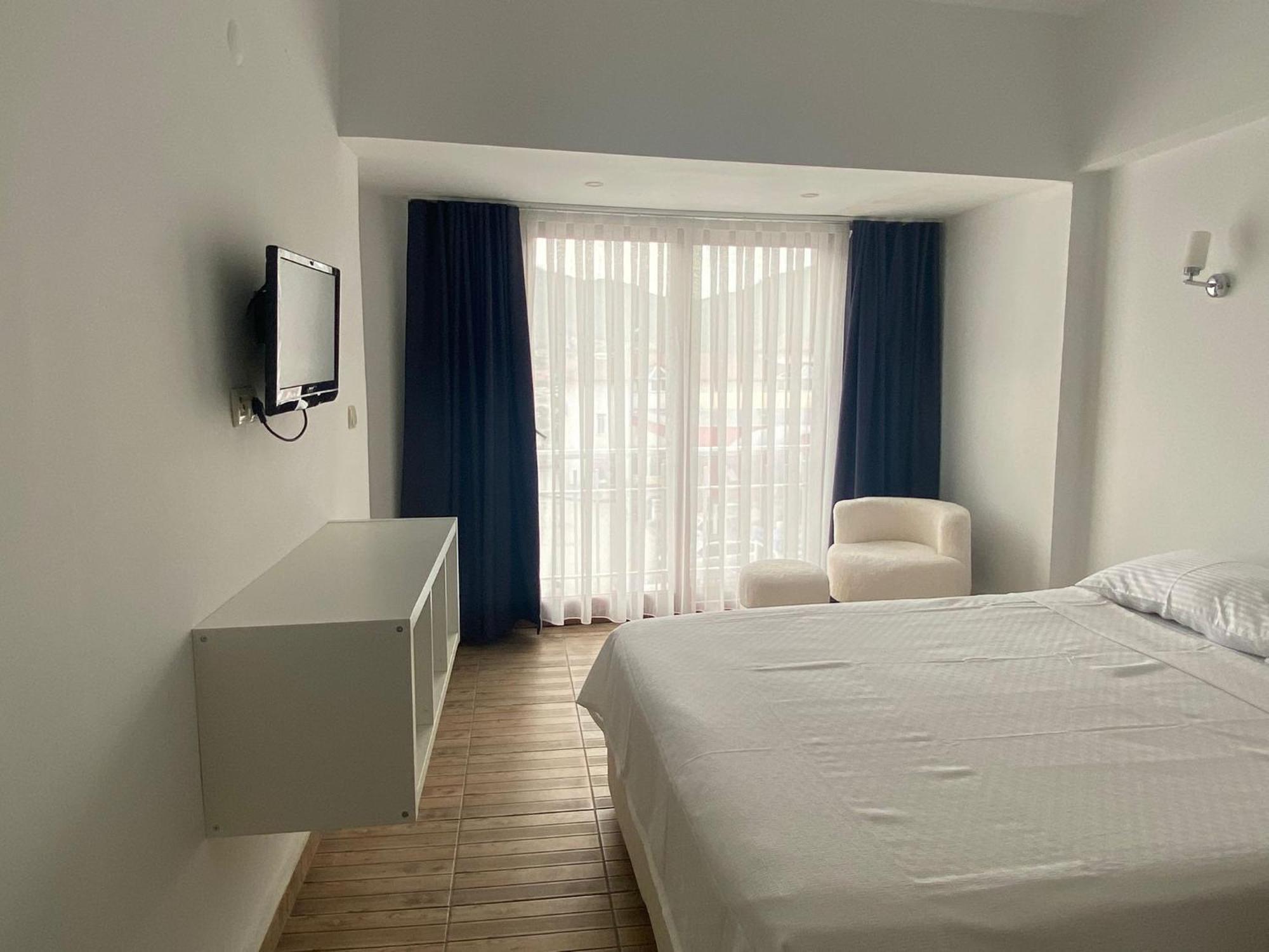 Bouvardia Hotel 4*