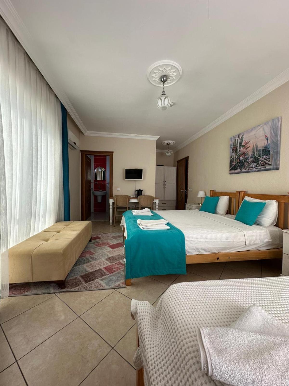 Kampues Garden Hotel 4*