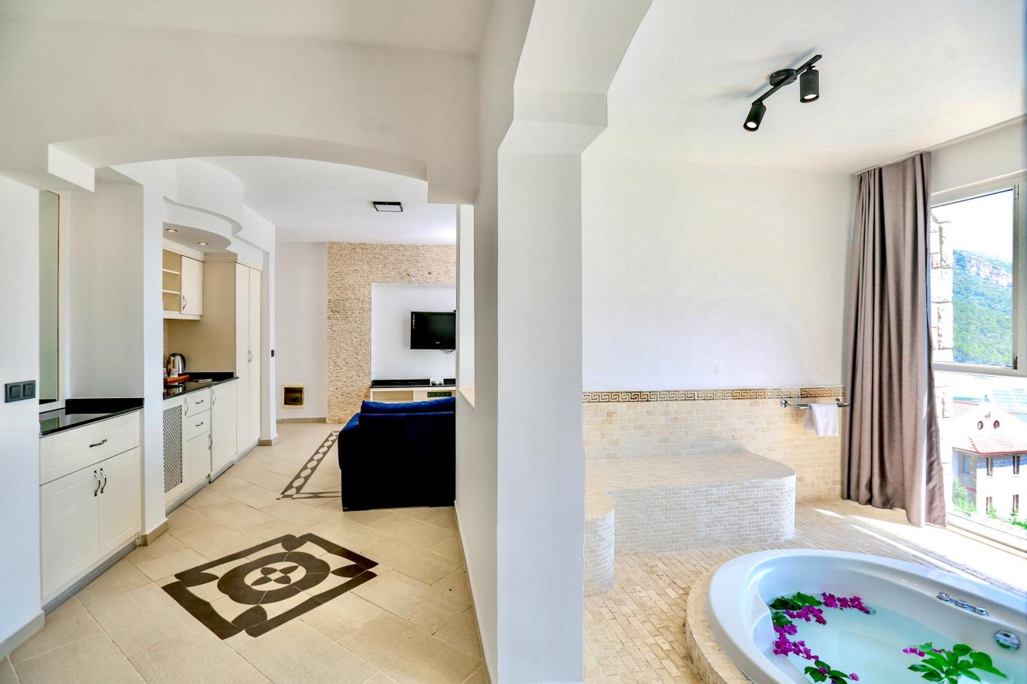 Tropical Deluxe 4* Fethiye