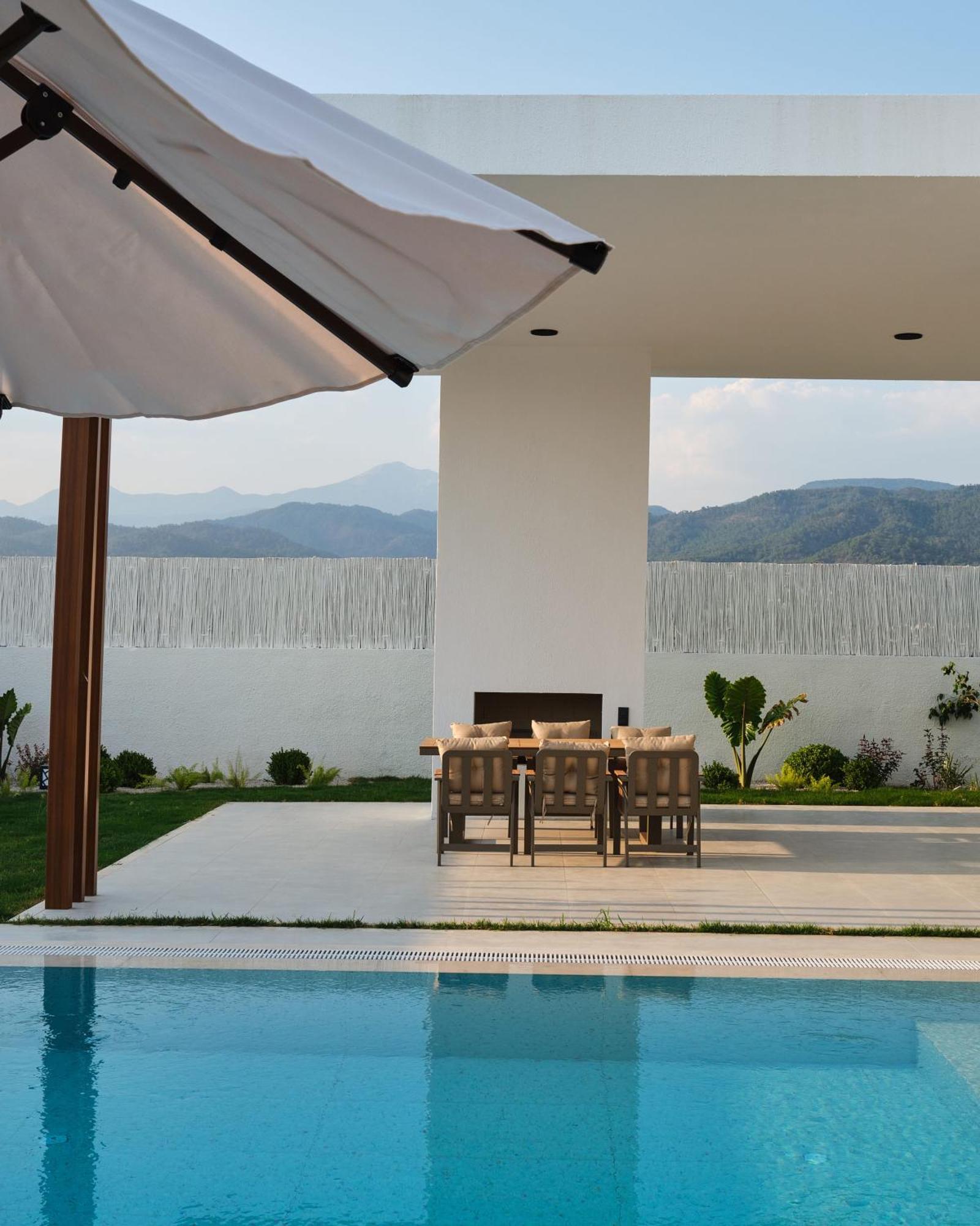 Villa Ashta - Aura *