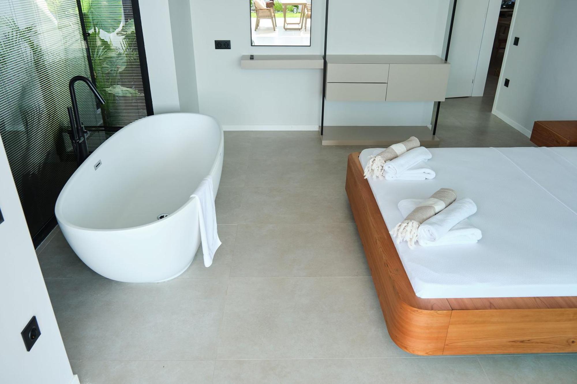 Ashta - Aura Villa