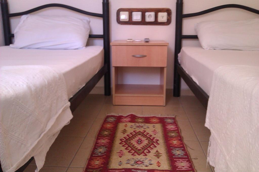 Hostel Pinara & *