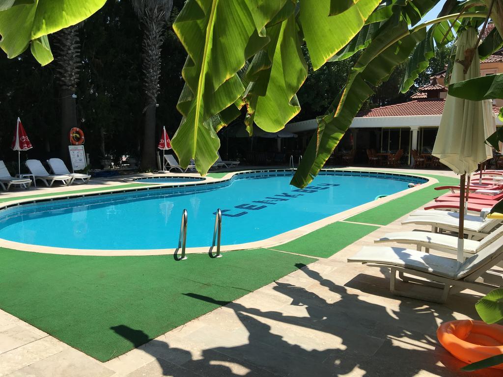 Hotel Cenk Bey 3*