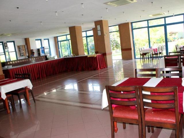 Aymes Hotel 3*