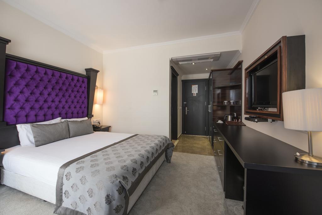 Blueberry Boutique Hotel 4*