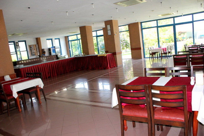 Aymes Hotel 3*