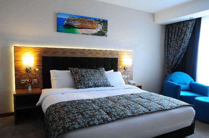 Marina Vista Hotel