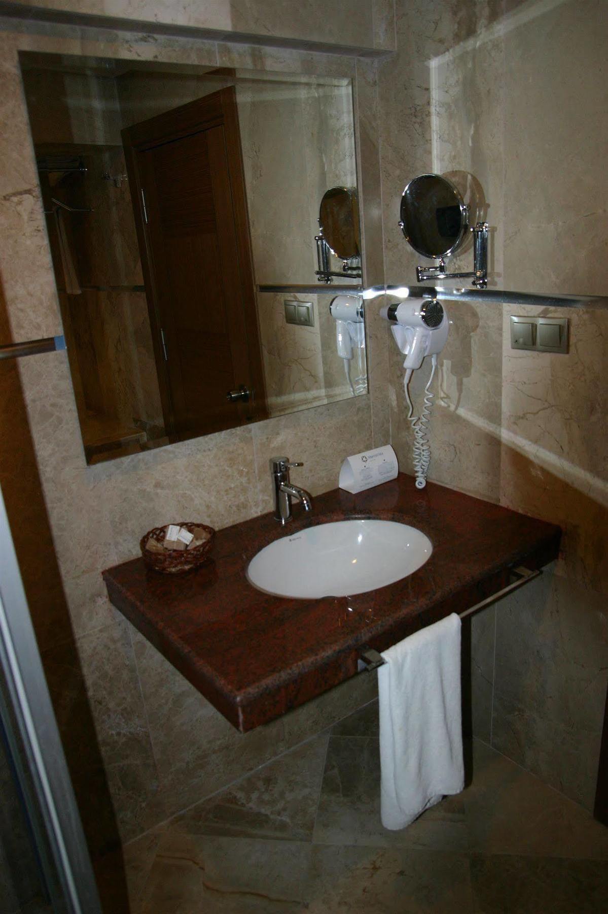 Marina Vista Hotel 3*