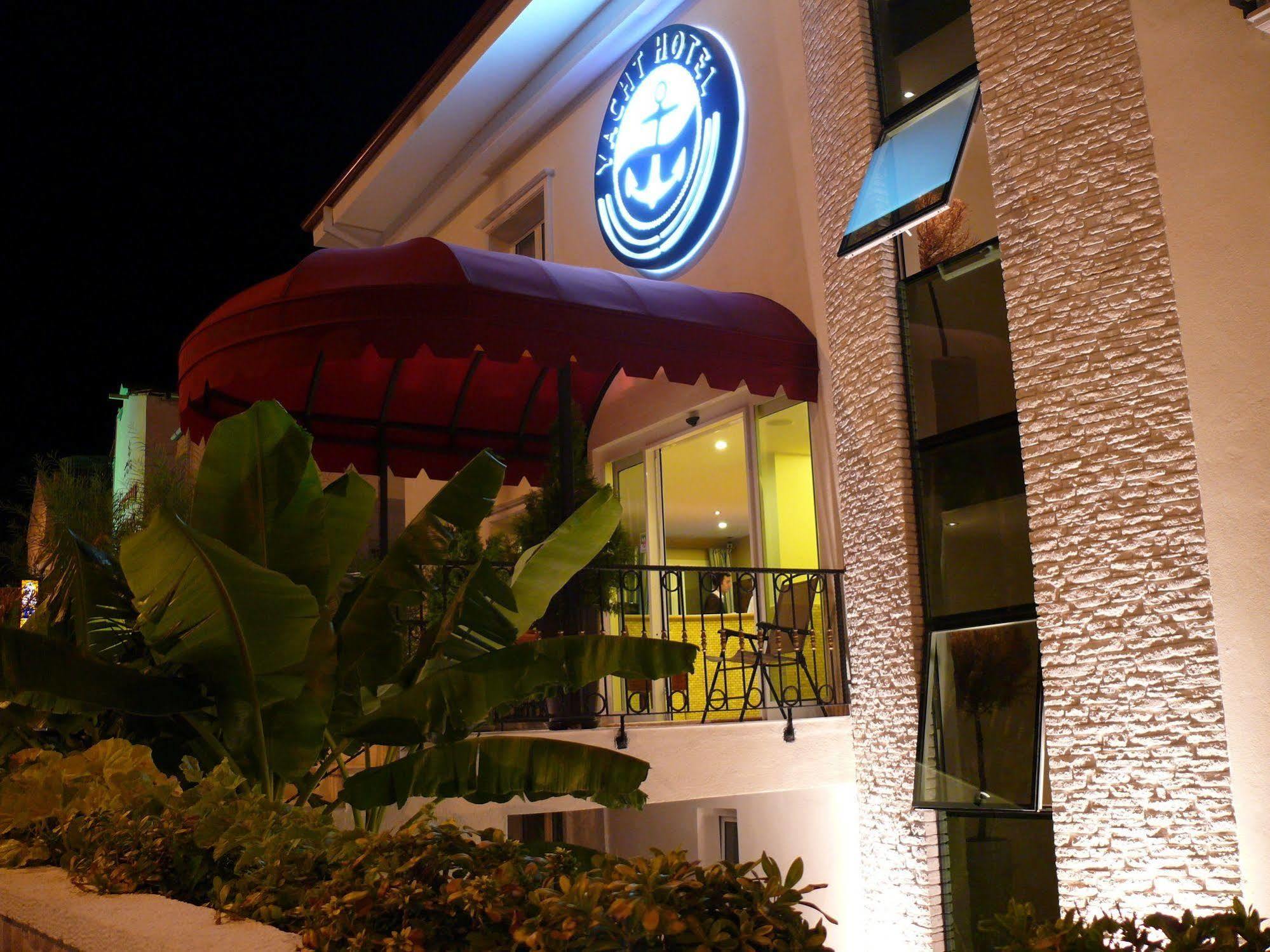 Yacht Boheme Hotel-boutique Class - Adults Only Hotel