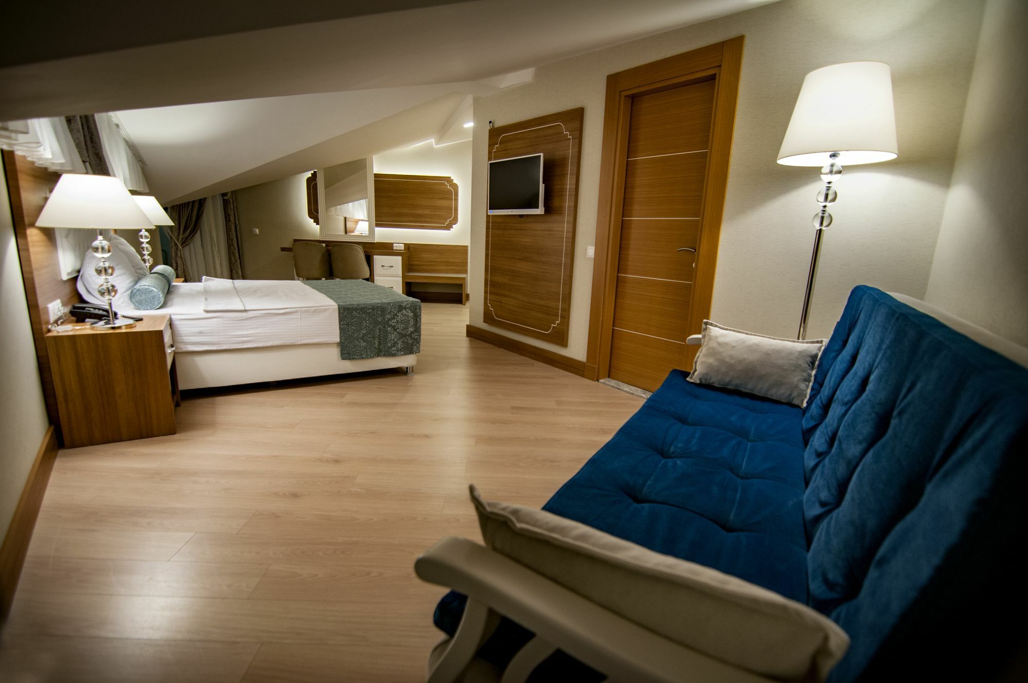 Otel Exelans 3*