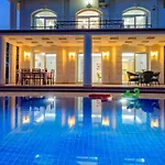 Musa - 5 Bedroom Holiday Villa In Hisaronu
