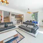 Villa Pine 6, In Hisaroenue, Turkey