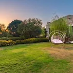 Reddoors Villa