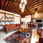 Reddoors Villa