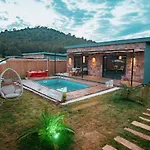 Heaven Resort Hisaroenue
