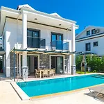 Hisaroenue\'De 4 Yatak Odali Villa-Villa Bahama