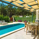Hisaroenue\'De 4 Yatak Odali Villa-Villa Bahama