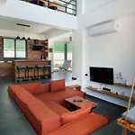 Marvelous Villa With Pool And Jacuzzi In Fethiye