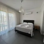 Goecekte 4+1 Havuzlu Lueks Villa, Villa Goecek