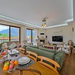 Villa Aleyna