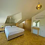 Paris A Villa, Oezel Havuzlu, Fethiye