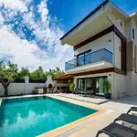 Casa Oliva City 1 With Sauna Pool Patio & Bbq
