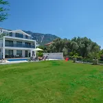 Marsel Villa Evi 2 Oeluedeniz Fethiye
