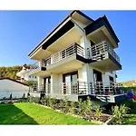 Luxury Villa With Private Pool And Garden Villa121
