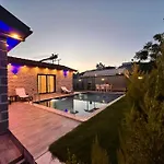 Dolce Villa